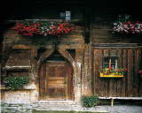 Blickfang im Ortszentrum: das historische Thönihaus von TVB St. Anton am Arlberg Blickfang im Ortszentrum: das historische Thönihaus von TVB St. Anton am Arlberg
